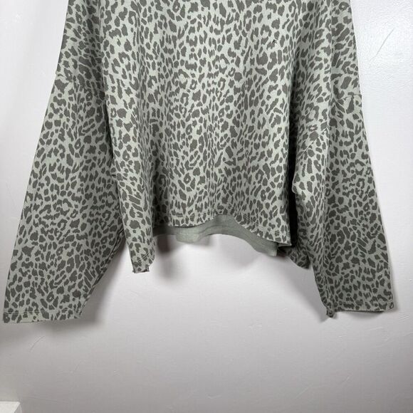American Eagle Animal Print Fleece Pullover XL Sage Green Long Sleeves Cozy - Picture 4 of 15